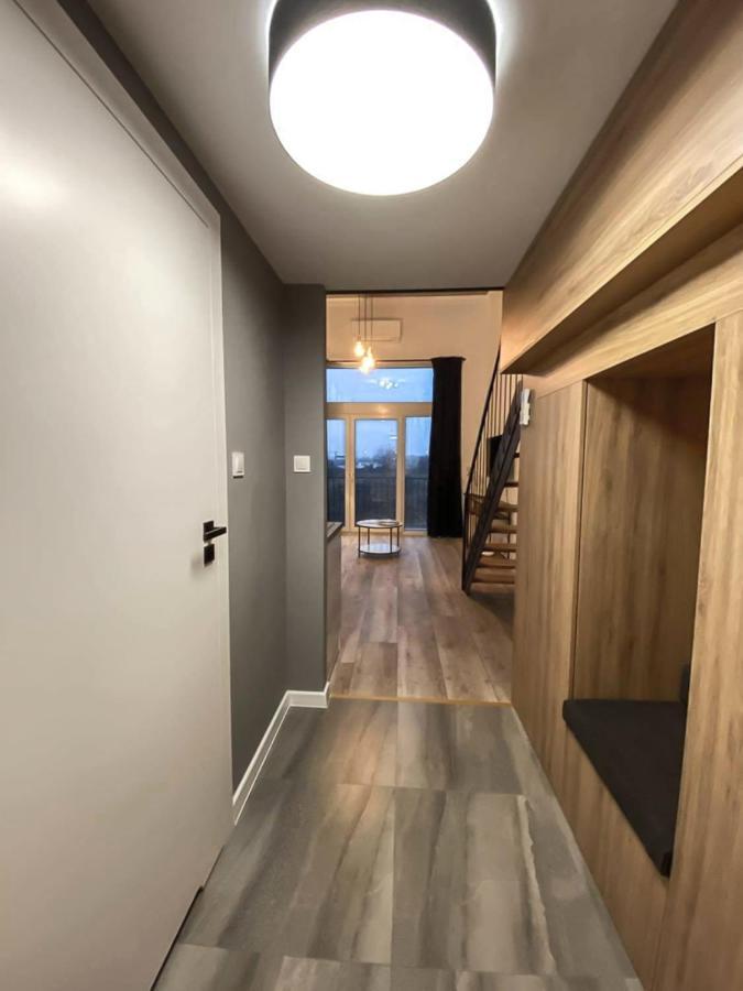 Airport Apartment Wroclaw Ngoại thất bức ảnh